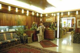 Italský hotel Centrale s recepcí
