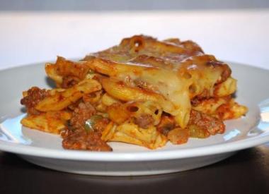 Typický maltský pokrm "Timpana"