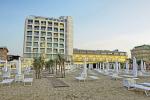 Italský hotel Excelsior u pláže