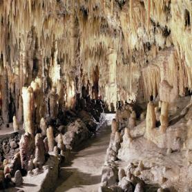 Apulie a zajímavosti - jeskyně