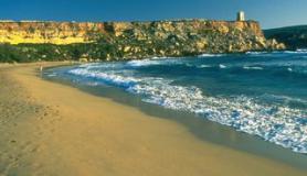Maltský hotel The Victoria a pláž v okolí