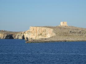 Ostrov Comino - strážní věž St. Mary