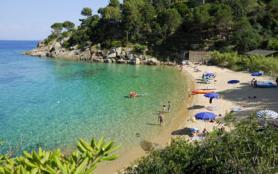 Pláž Spiagga delle Caldane, ostrov Giglio
