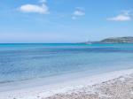 Ostrov Sardinie a jedna z pláží Biderrosa
